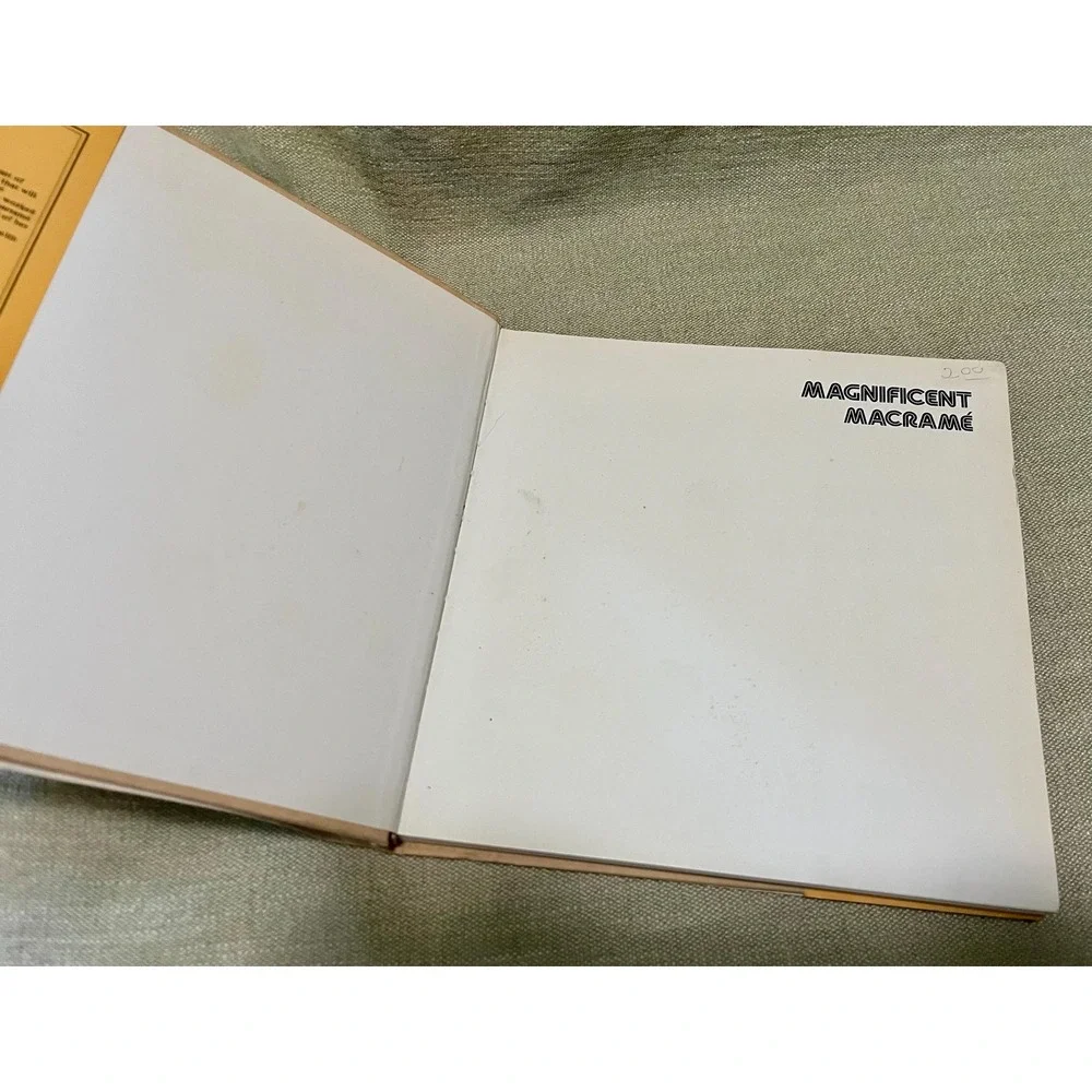 1979 Magnificent Macramé Pattern Book Hardcover Marie-Jeanine Solvit 50 Projects